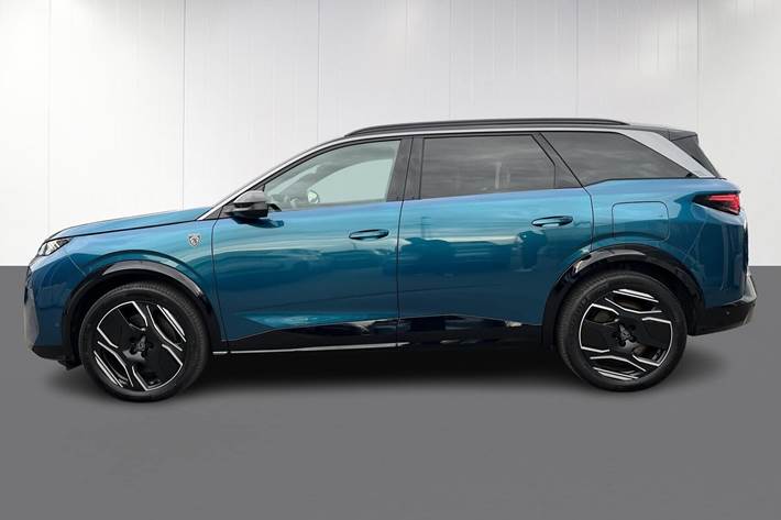 Blå Peugeot e-5008 fra 2024