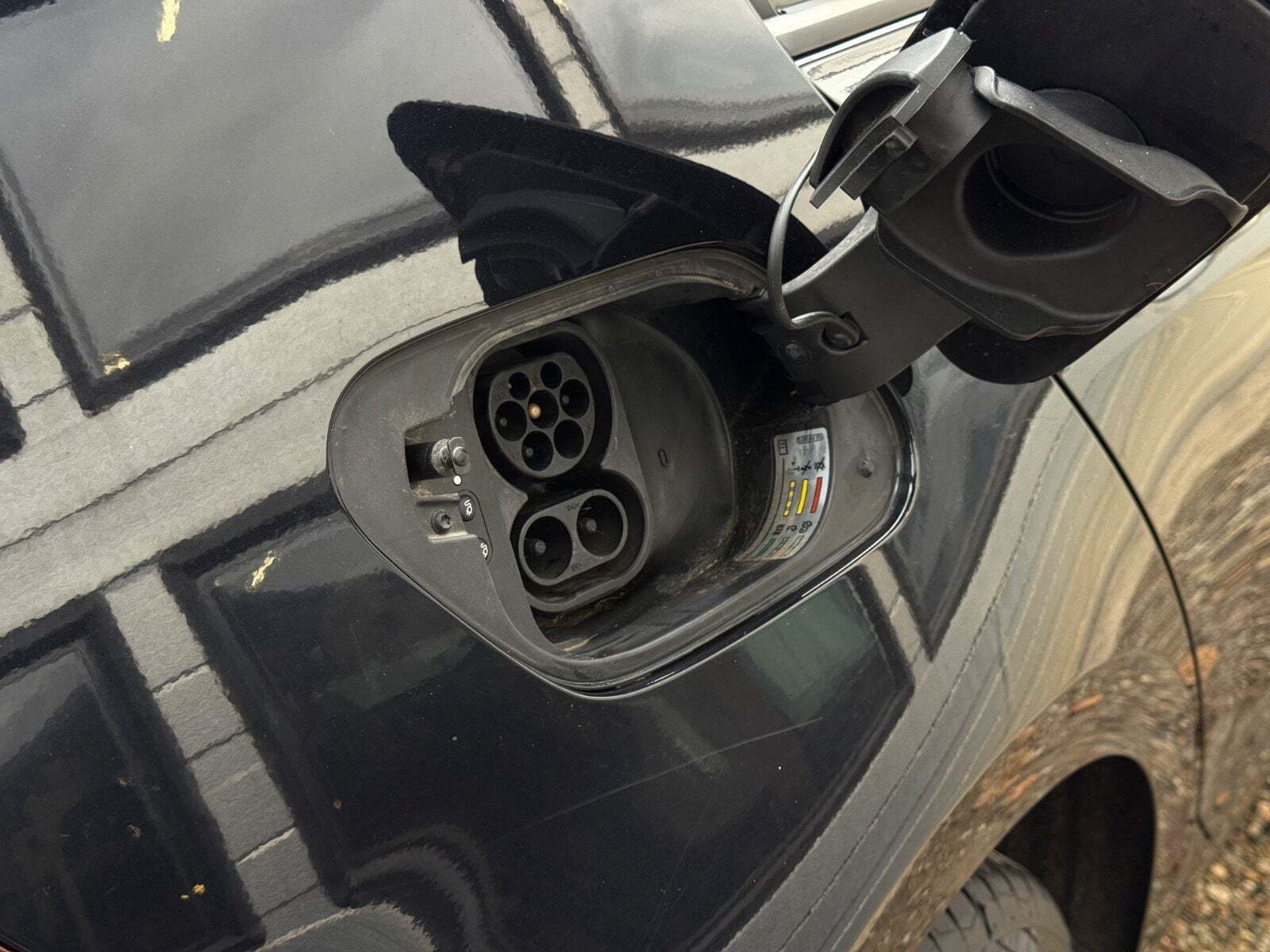 Sort VW e-Golf VII fra 2020 set udefra