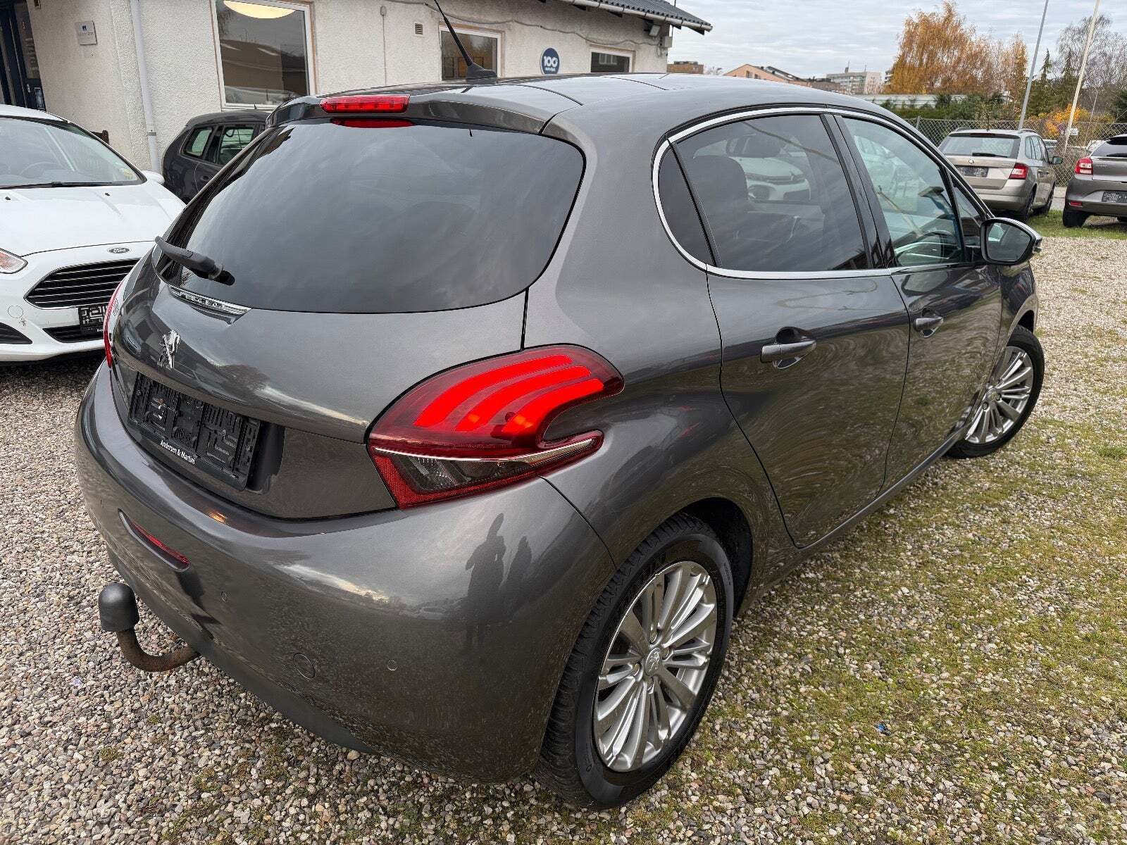 Peugeot 208 1,2 PureTech 82 Signature Sky
