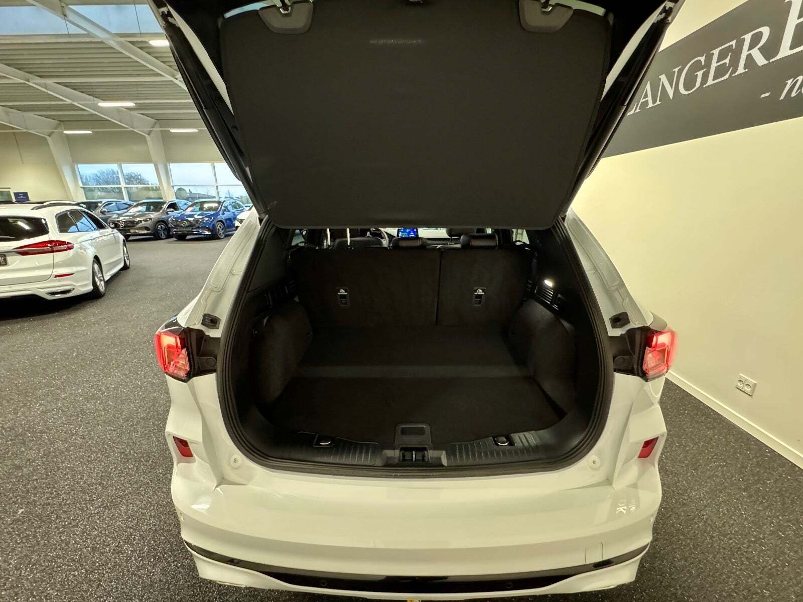 Ford Kuga 2,5 PHEV ST-Line X CVT