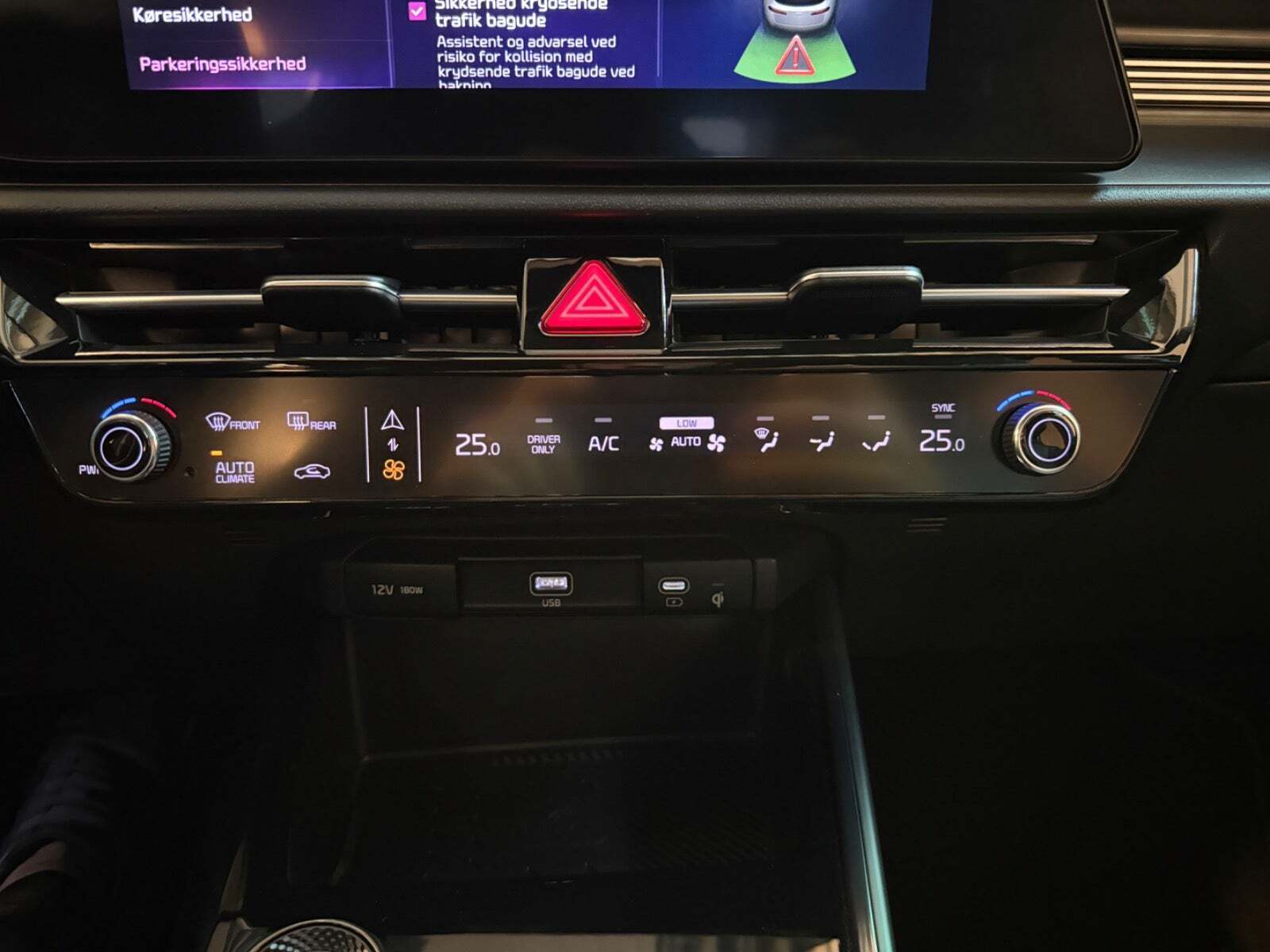 Blå Kia Niro fra 2024