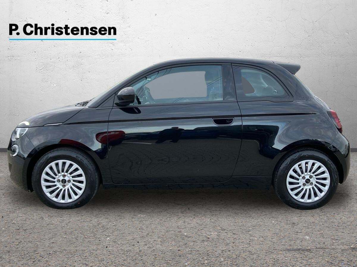 Fiat 500e 24 Action