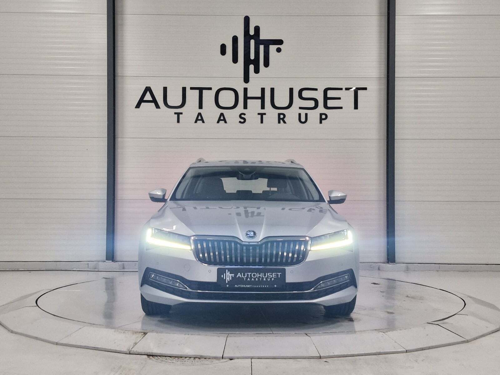 Sølv Skoda Superb fra 2020
