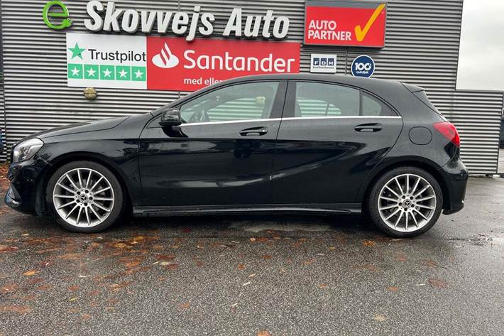 Sort Mercedes A200 fra 2017