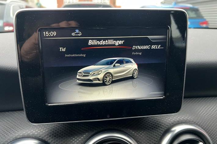 Sort Mercedes A200 fra 2017