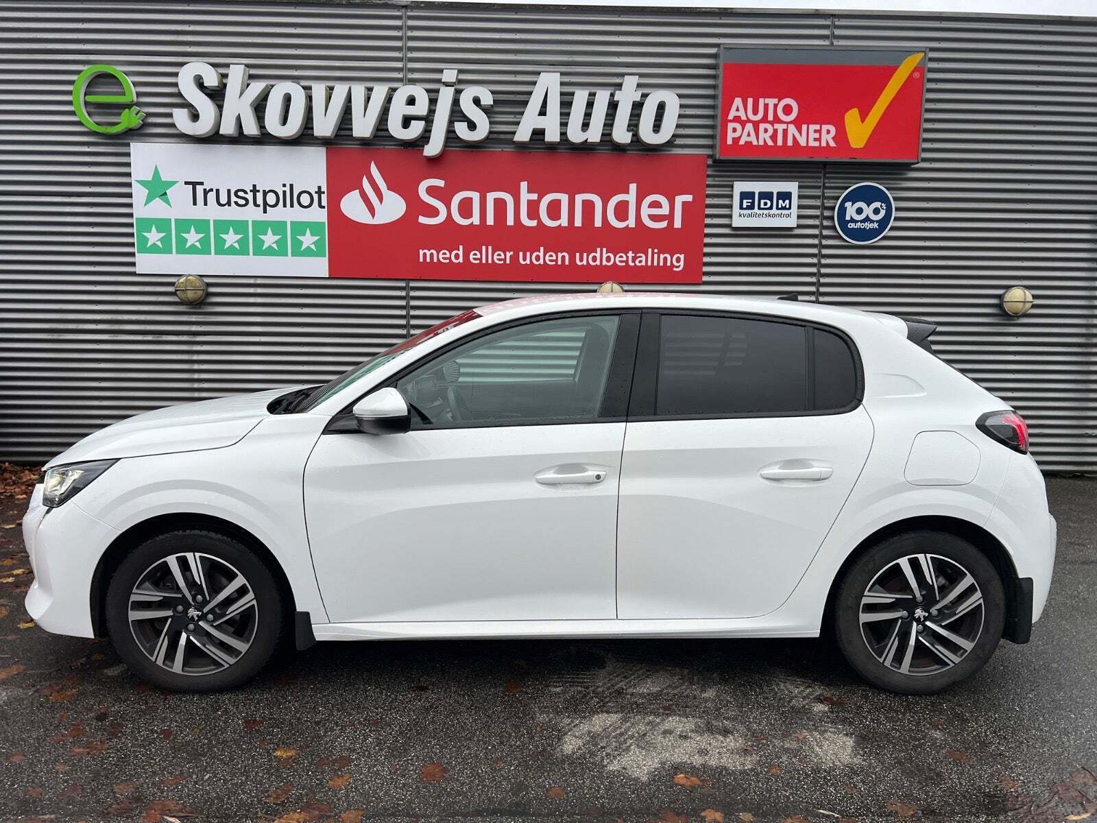 Hvid Peugeot 208 fra 2021