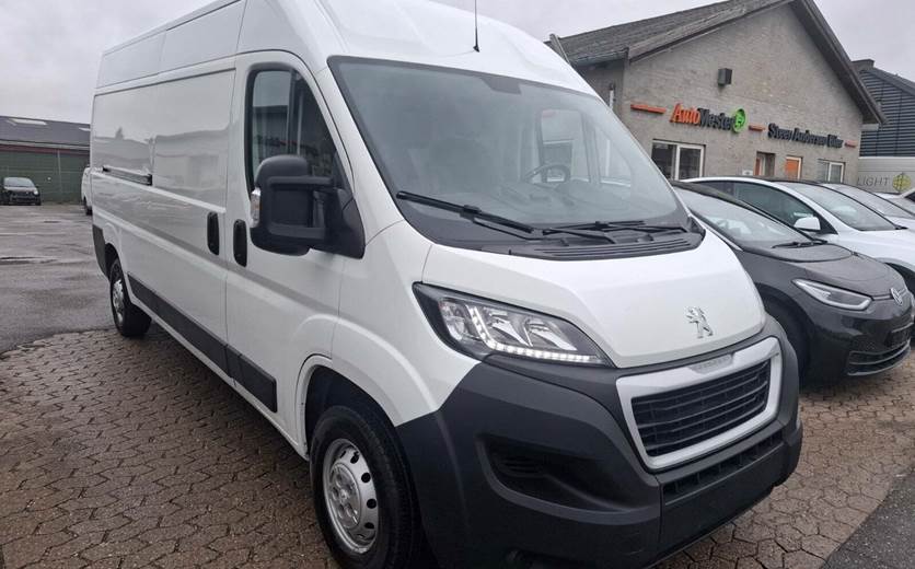 Peugeot Boxer 333 2,2 BlueHDi 165 L3H2 Premium