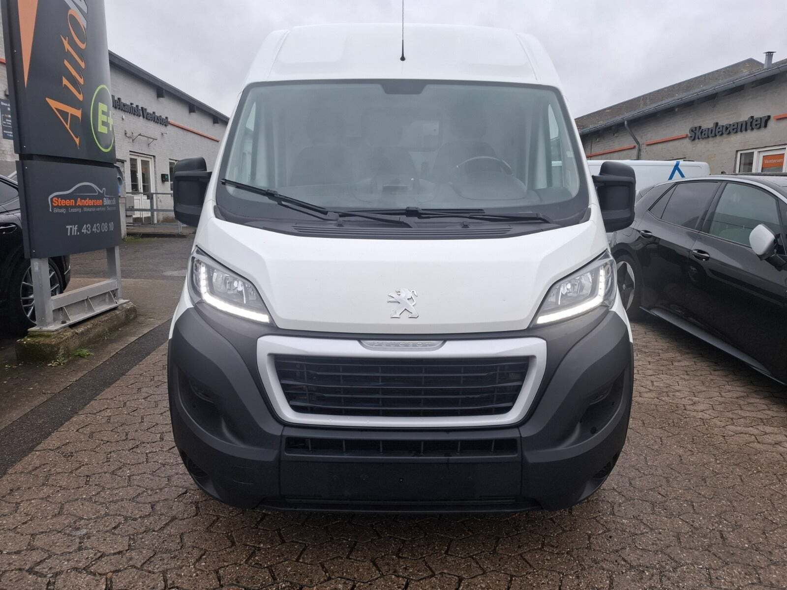 Peugeot Boxer 333 2,2 BlueHDi 165 L3H2 Premium