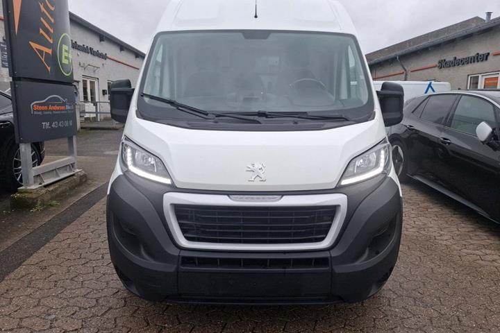 Hvid Peugeot Boxer 333 fra 2021