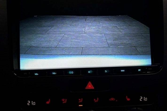 Sølv VW Passat fra 2013