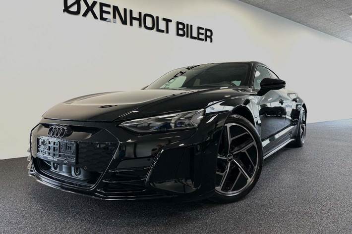 Sort Audi e-tron GT fra 2021 set udefra