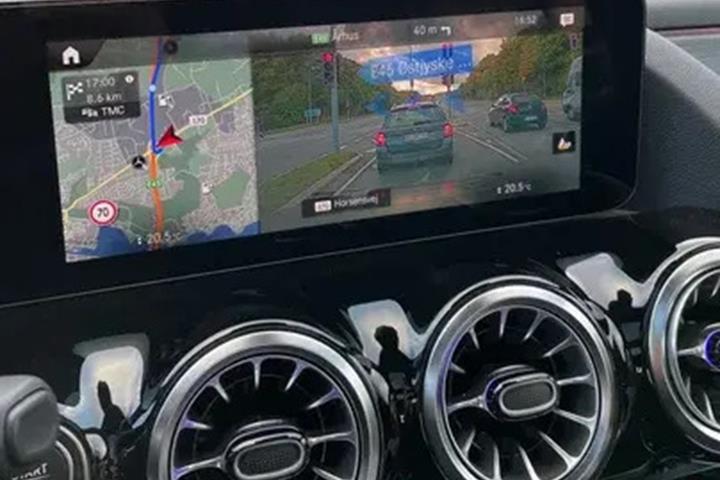 Grå Mercedes EQA fra 2021