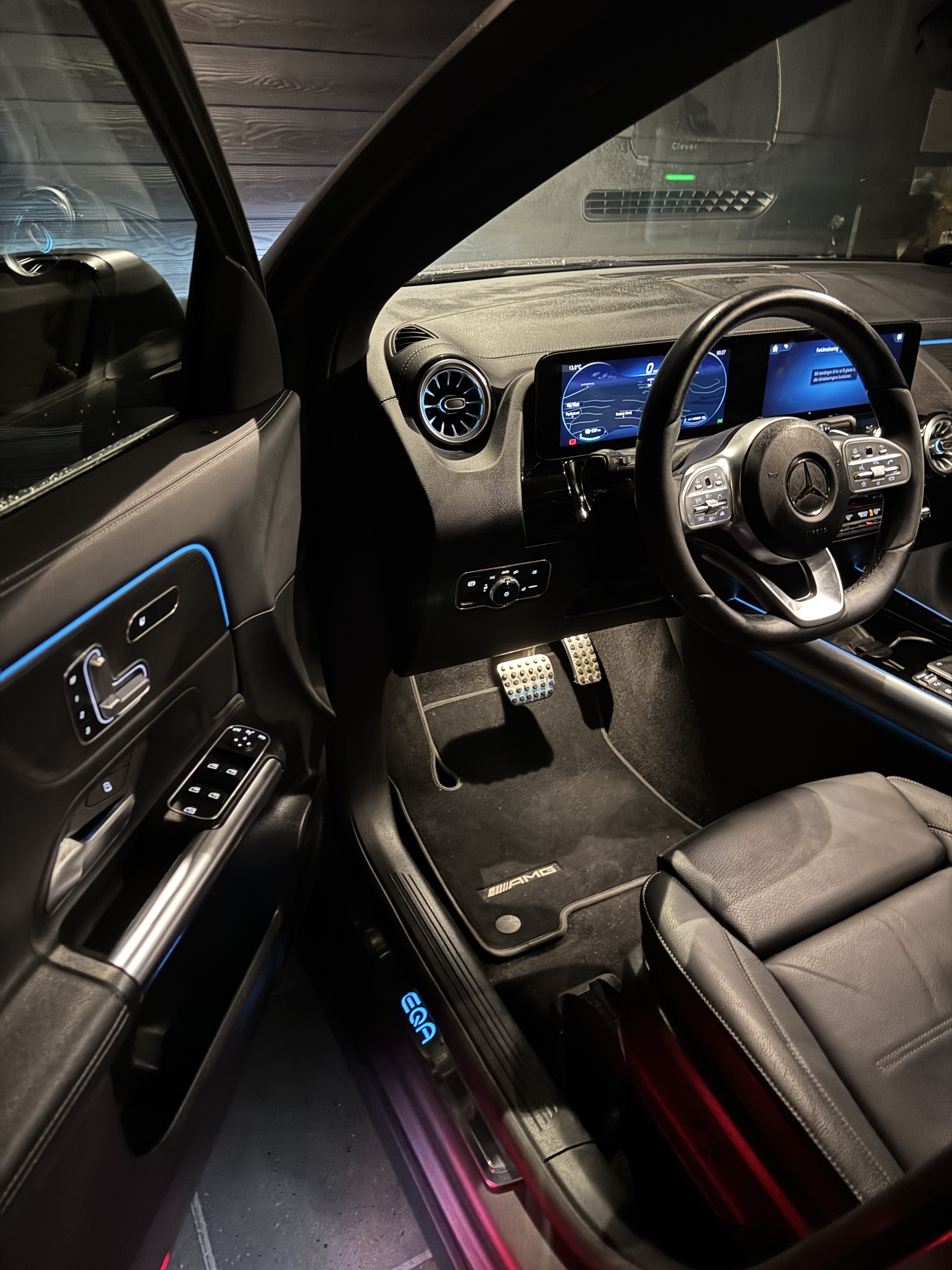 Grå Mercedes EQA fra 2021