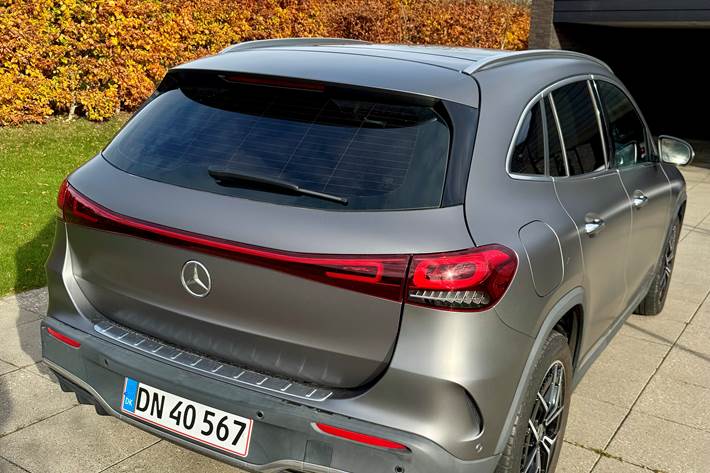 Grå Mercedes EQA fra 2021