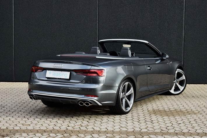 Grå Audi S5 fra 2018