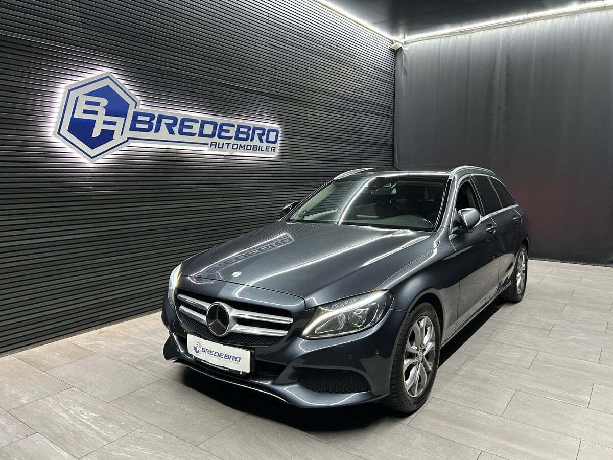 Grå Mercedes C220 fra 2015