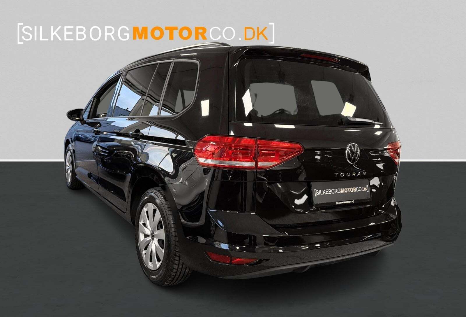 Sort VW Touran fra 2022
