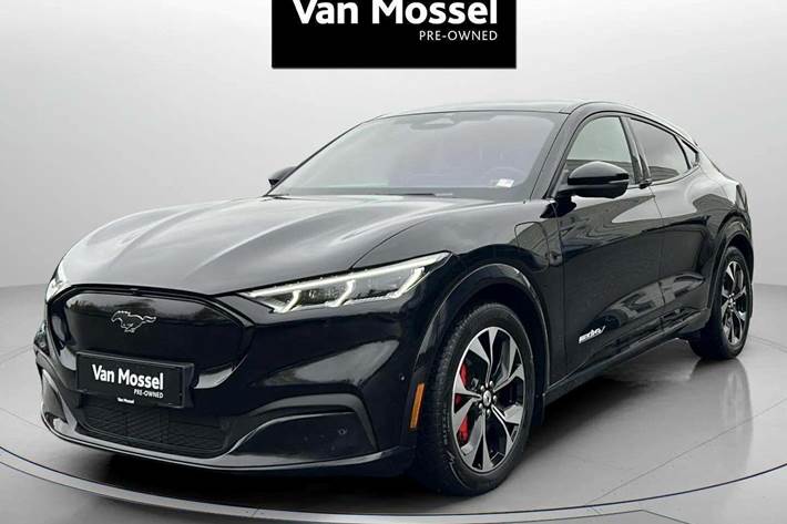 Sort Ford Mustang Mach-E fra 2021 set udefra