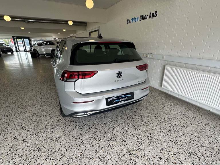 VW Golf VIII 1,4 eHybrid DSG