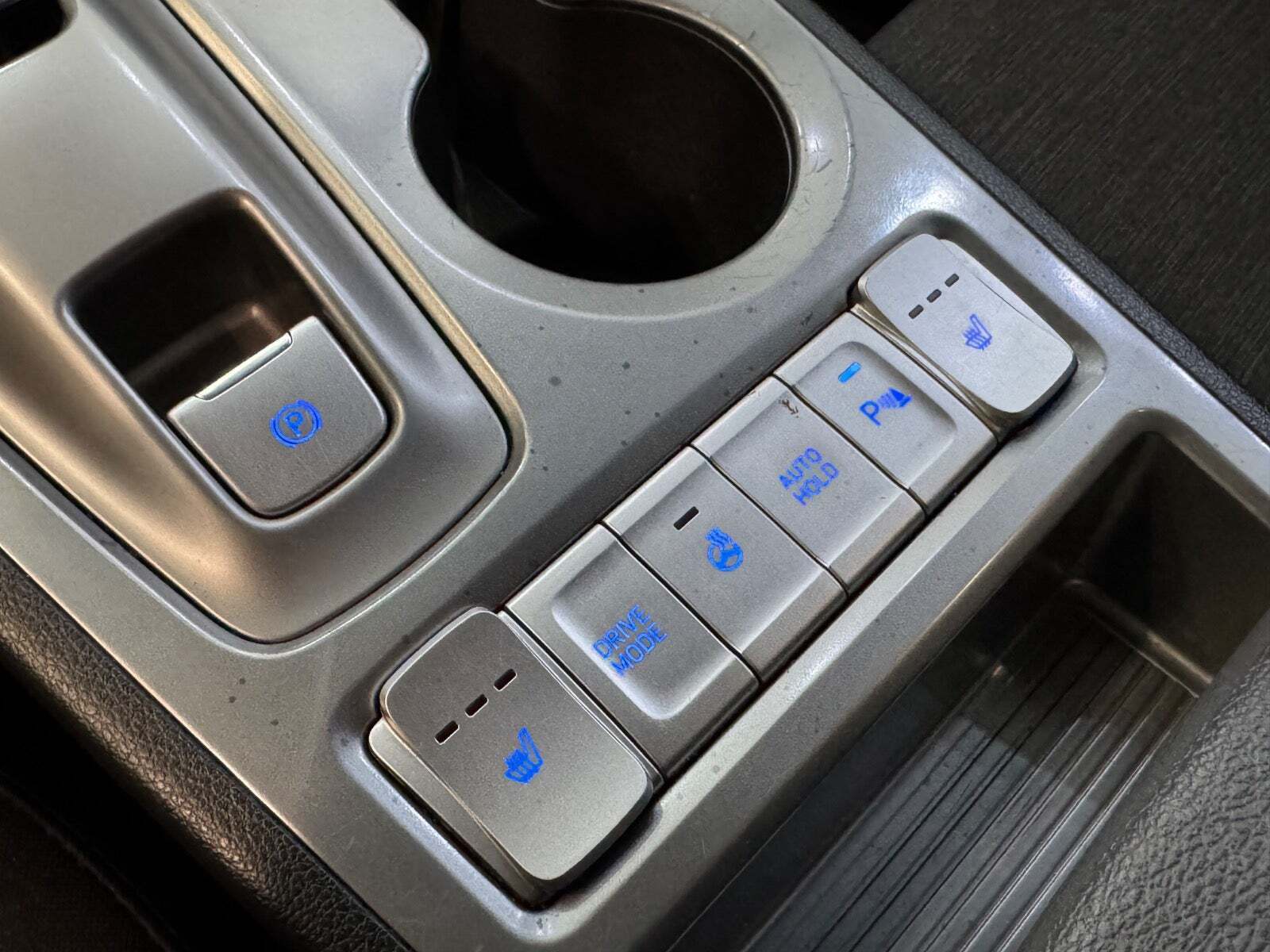 Grå Hyundai Kona fra 2019