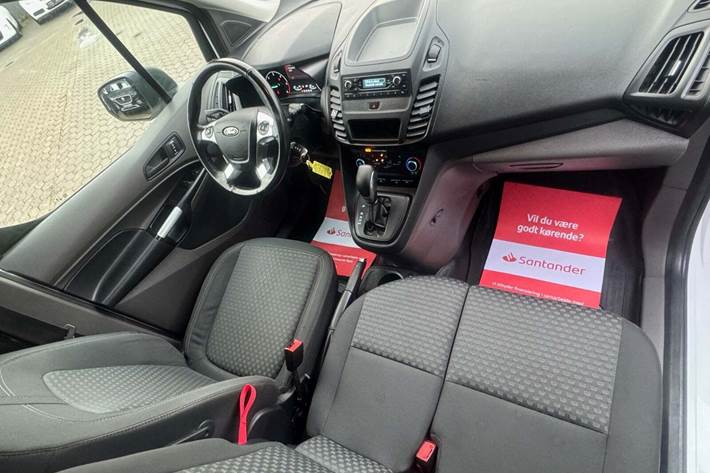 Hvid Ford Transit Connect fra 2020 set indefra