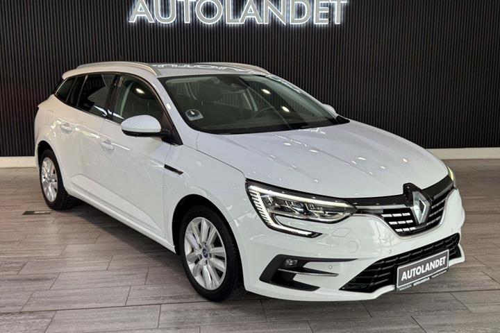 Hvid Renault Megane IV fra 2021 set udefra