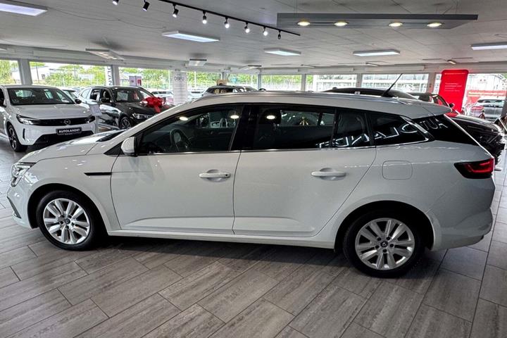 Hvid Renault Megane IV fra 2021