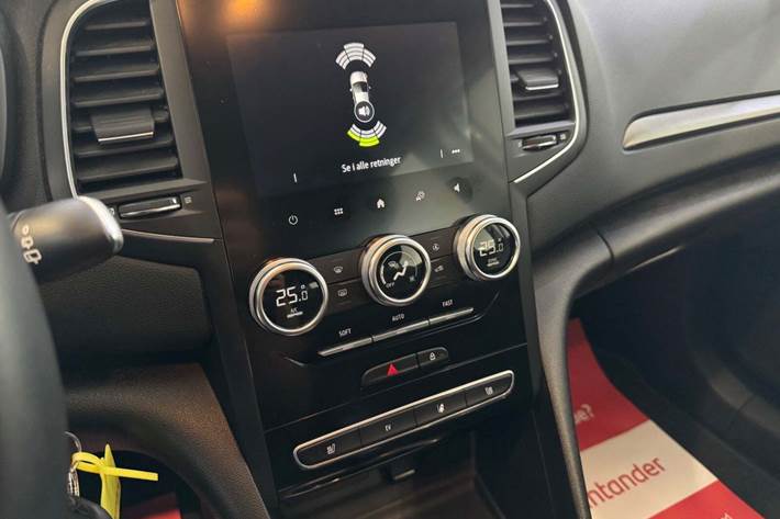 Hvid Renault Megane IV fra 2021