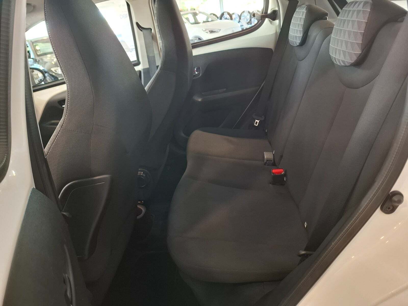 Hvid Peugeot 108 fra 2021