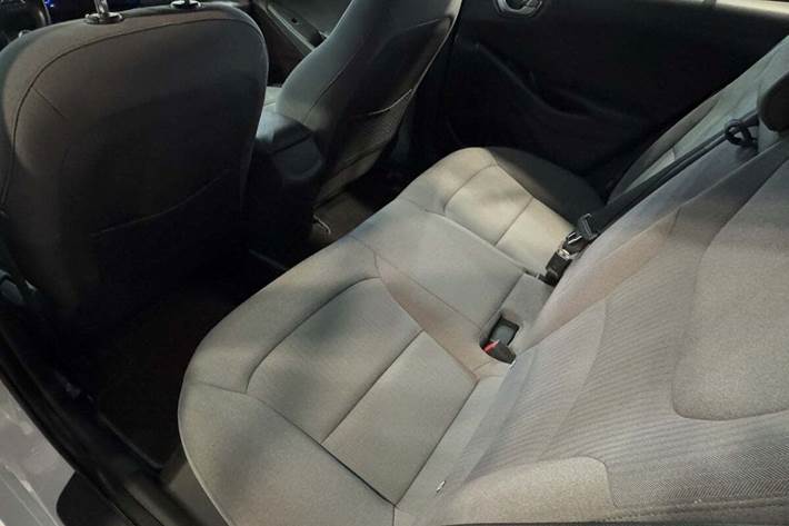 Hvid Hyundai Ioniq fra 2021