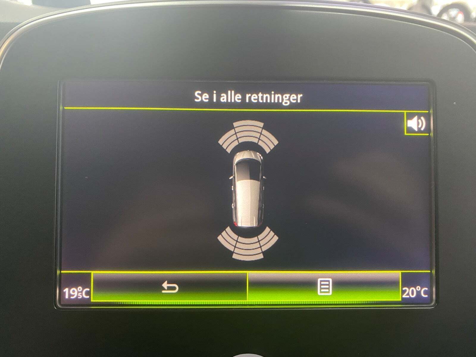Sort Renault Grand Scenic IV fra 2017 set indefra