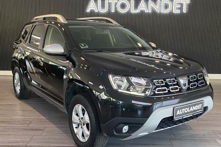 Sort Dacia Duster fra 2020 set udefra