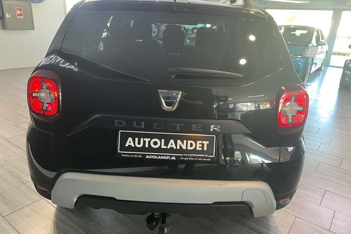 Sort Dacia Duster fra 2020