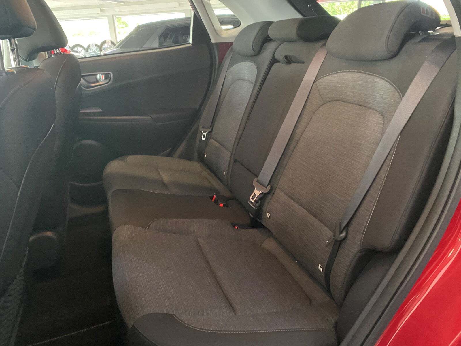 Grå Hyundai Kona fra 2019