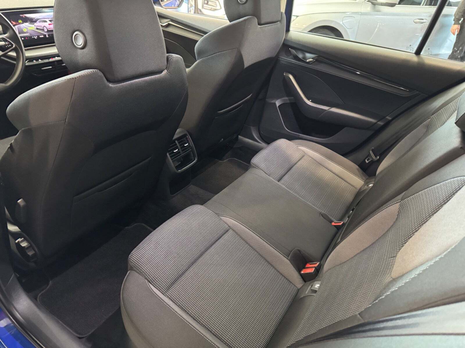 Blå Skoda Octavia fra 2022