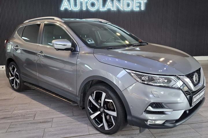Grå Nissan Qashqai fra 2018 set udefra