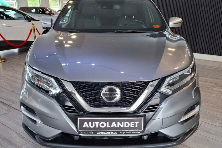 Grå Nissan Qashqai fra 2018