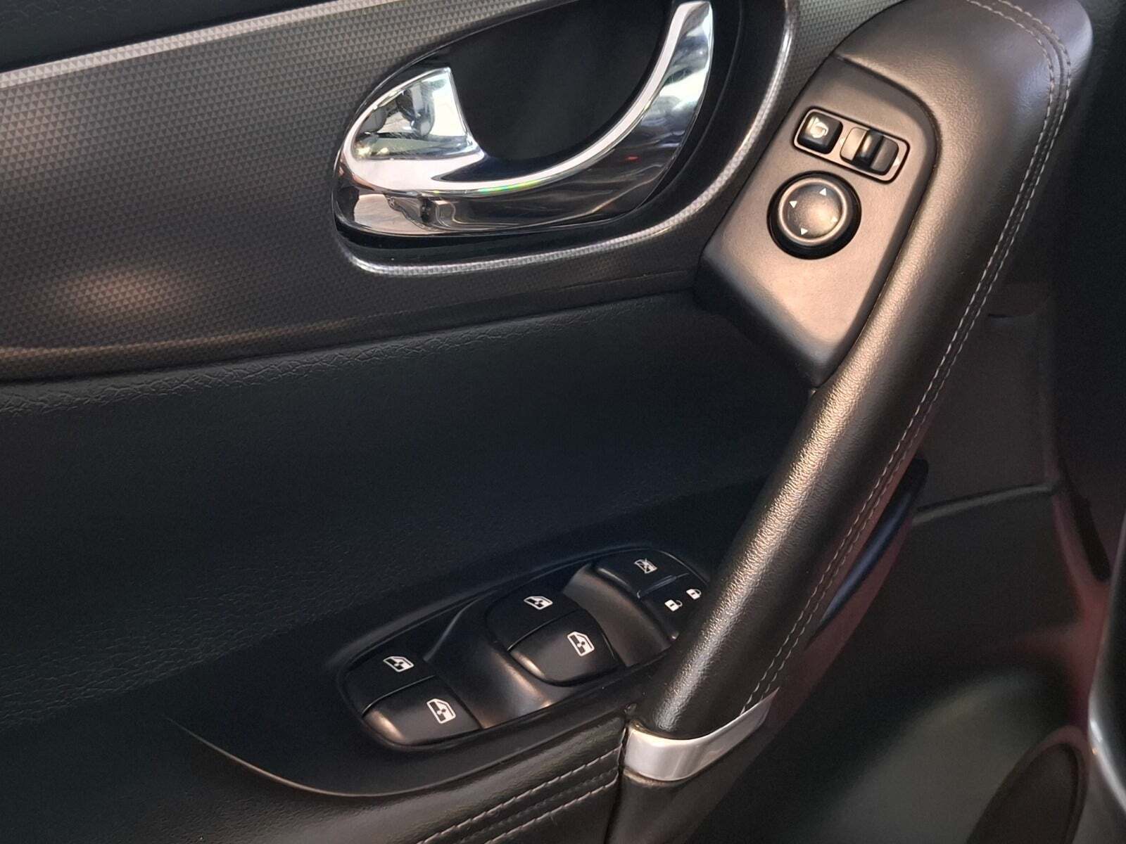 Grå Nissan Qashqai fra 2018