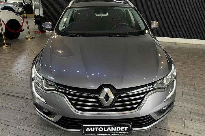 Grå Renault Talisman fra 2017 set udefra