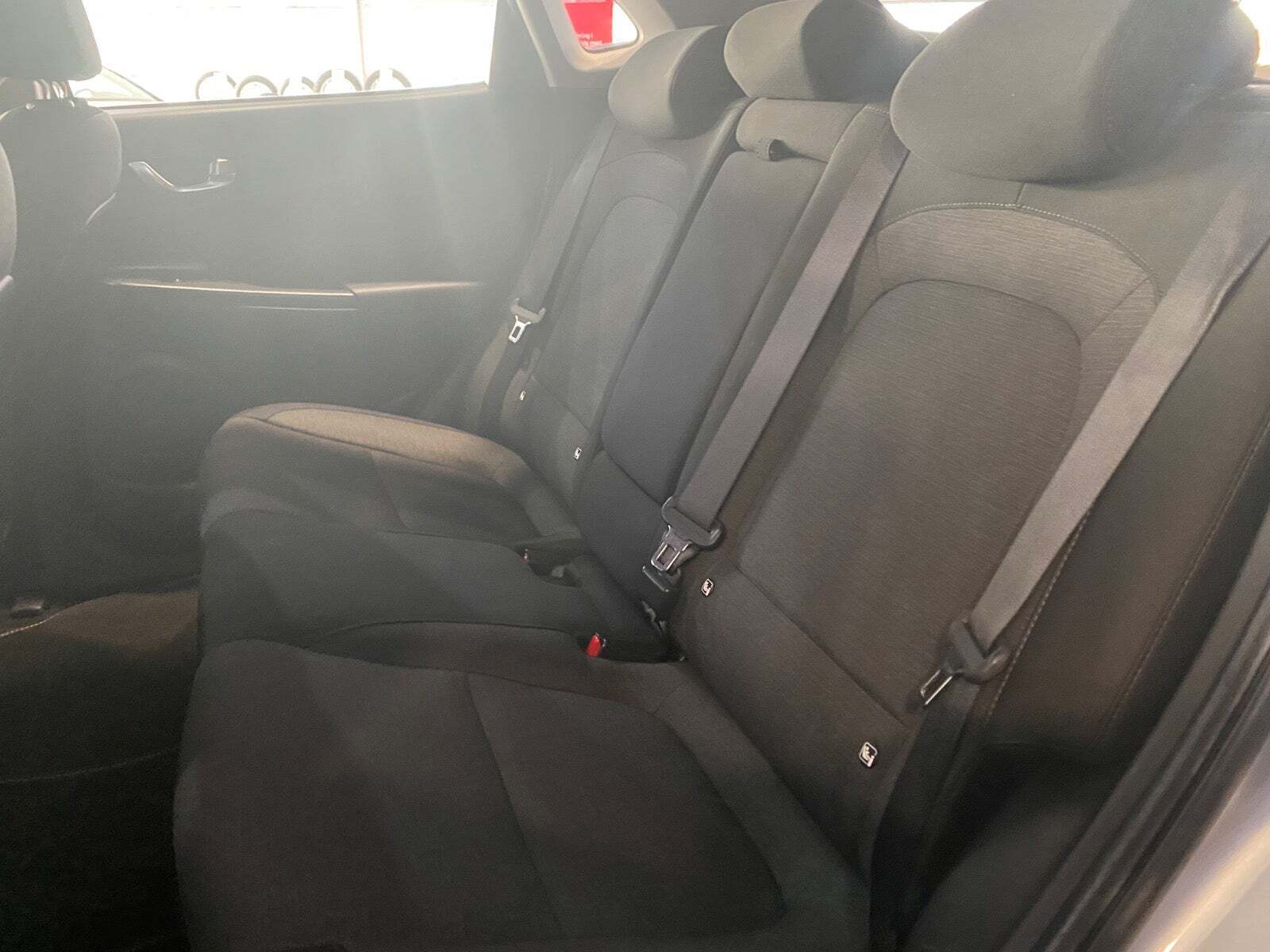 Sølv Hyundai Kona fra 2021