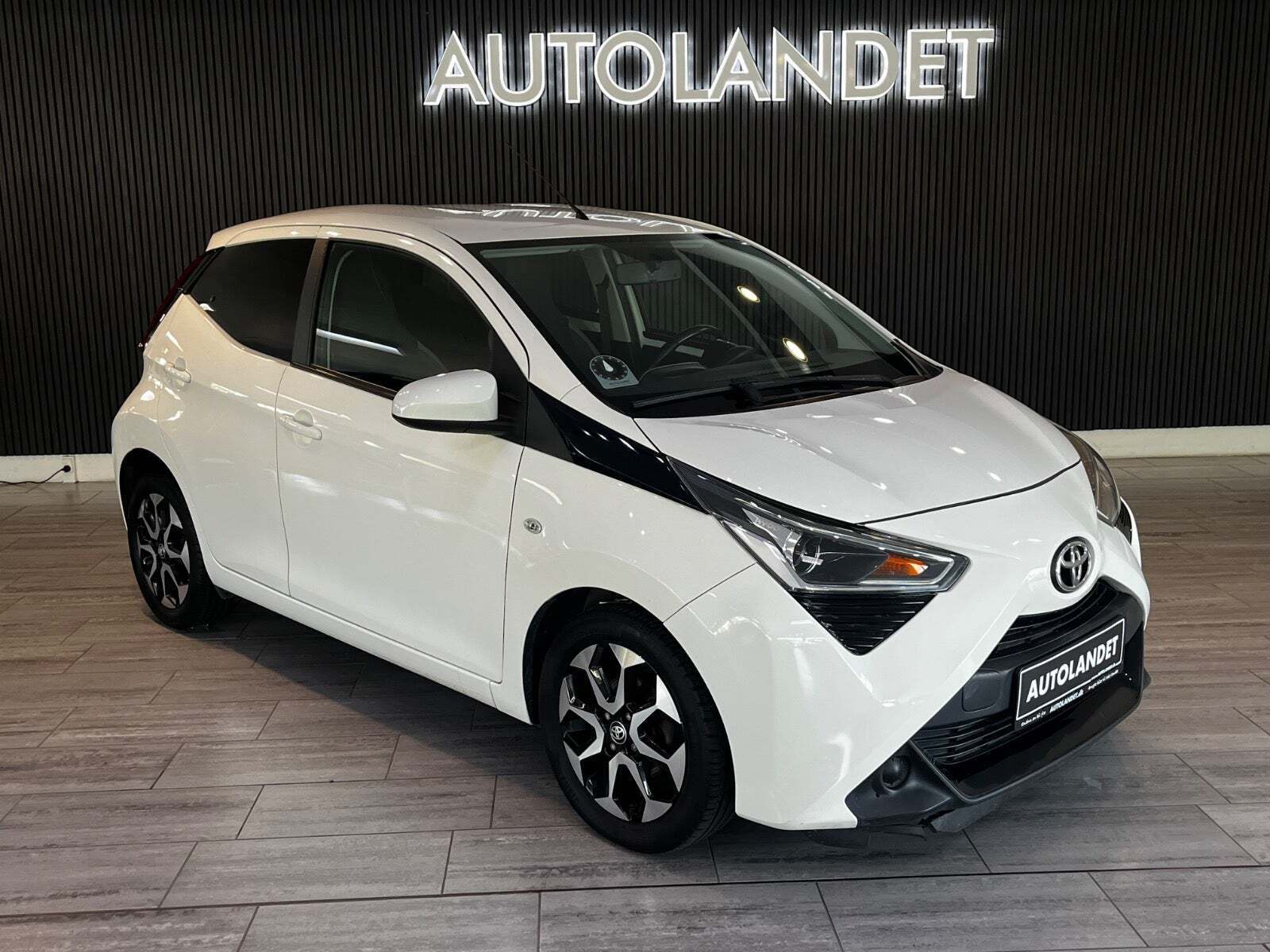 Toyota Aygo 1,0 VVT-i x-press x-shift