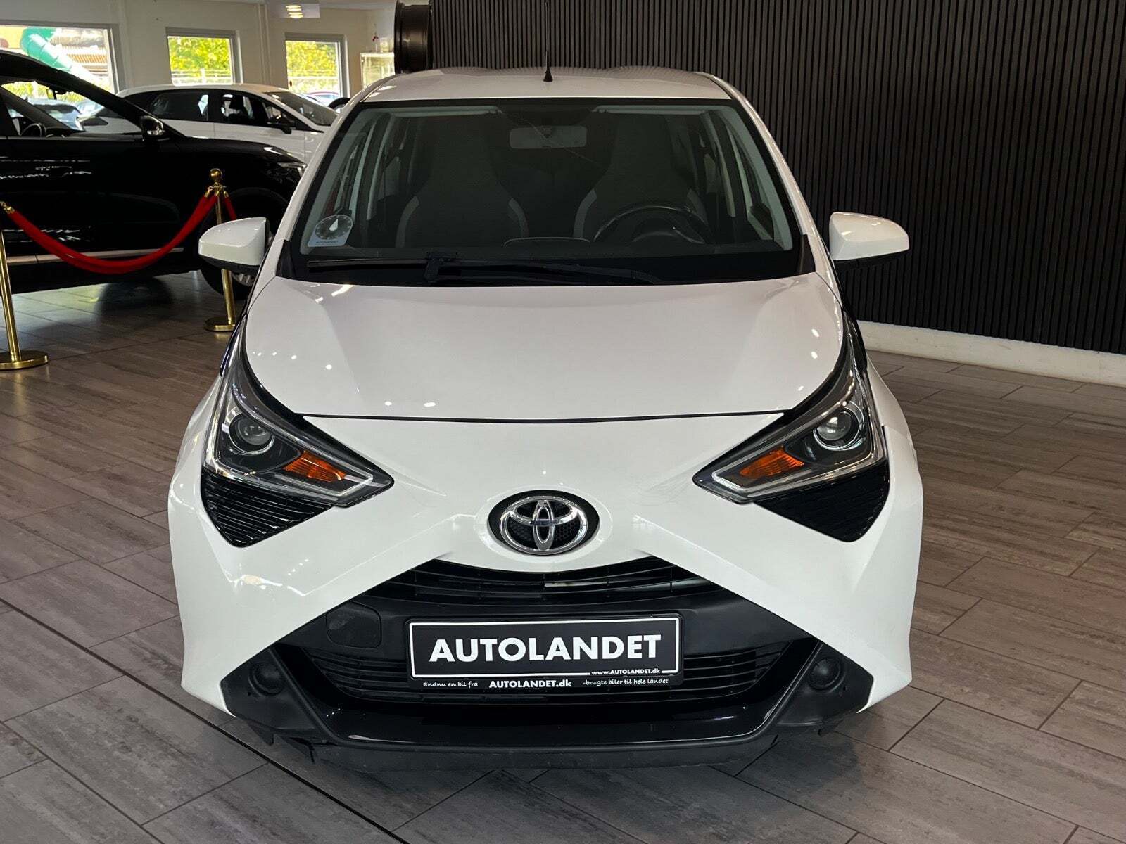 Toyota Aygo 1,0 VVT-i x-press x-shift