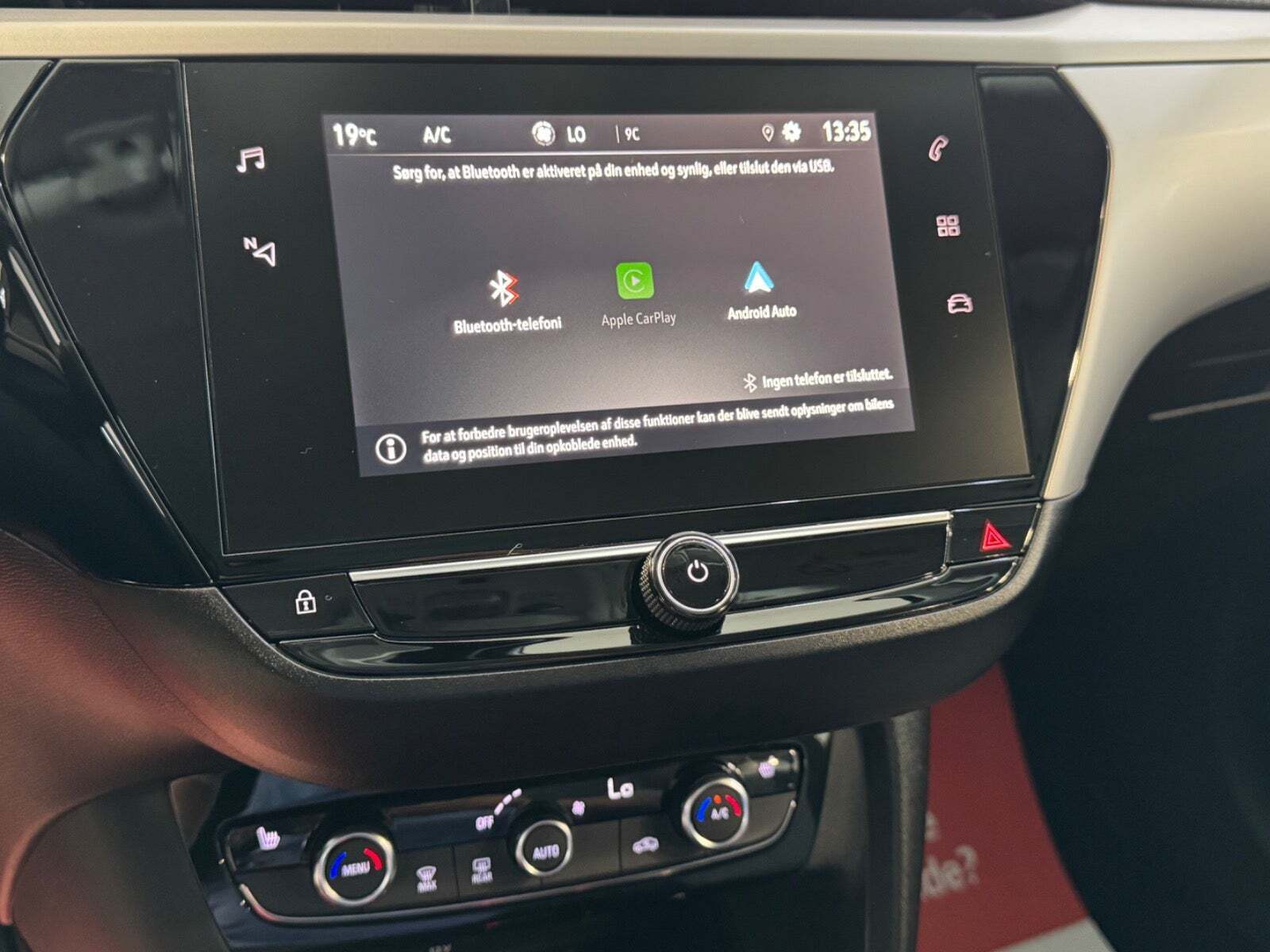 Hvid Opel Corsa-e fra 2024