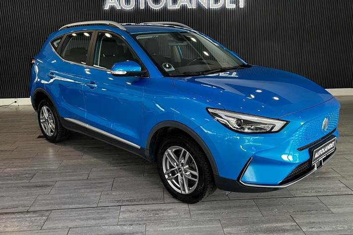 Blå MG ZS fra 2022 set udefra