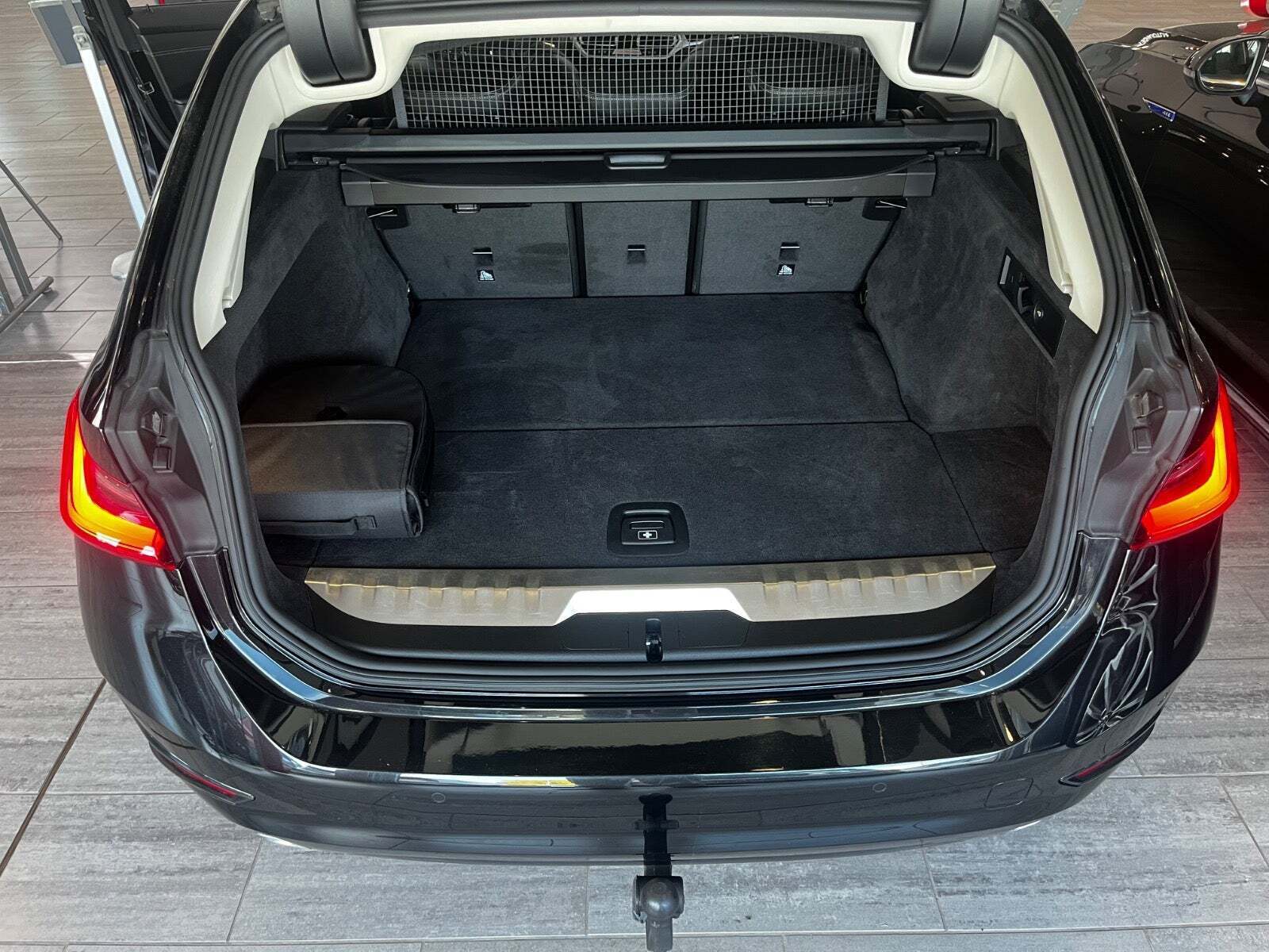 BMW 330e 2,0 Touring Sport Line aut.