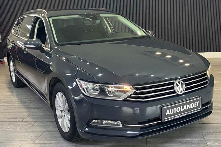Grå VW Passat fra 2019 set udefra
