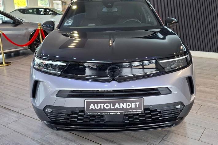 Grå Opel Mokka-e fra 2023