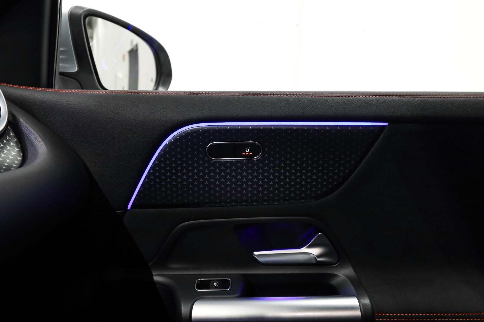 Sølv Mercedes EQA250+ fra 2025