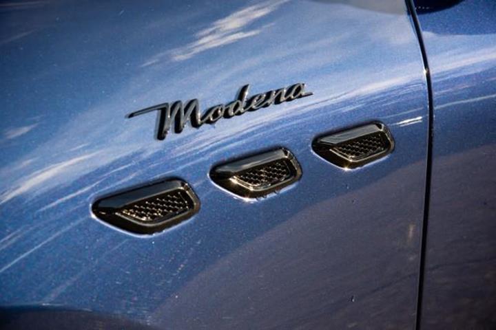 Grå Maserati Grecale fra 2020