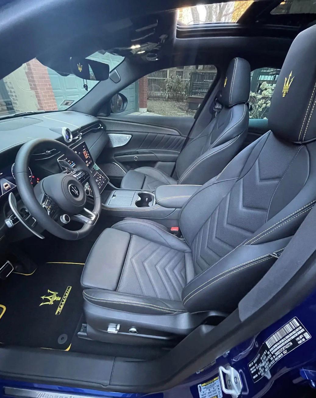 Grå Maserati Grecale fra 2020